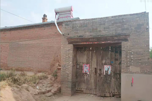 慈善送温暖,爱心献社会 ——日丰公益走进山西资助贫困学子(图2) 慈善送温暖,爱心献社会 ——日丰公益走进山西资助贫困学子(图2)