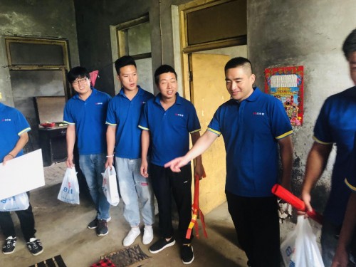 慈善送温暖,爱心献社会 ——日丰公益走进山西资助贫困学子(图7) 慈善送温暖,爱心献社会 ——日丰公益走进山西资助贫困学子(图7)