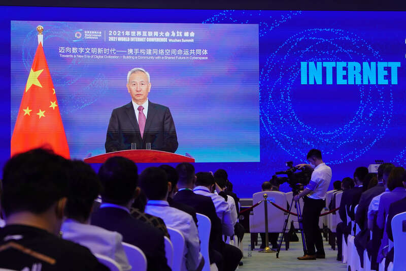 互联网之光照在这里(图1)