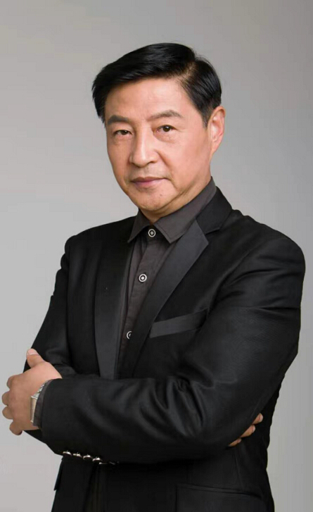 孙率航弃警从艺 实力演绎《烈火英雄》铁血书记(图4)