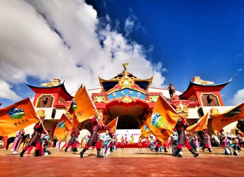 中国报道“祖国，你好”主题摄影大赛京津冀赛区在中国马镇启动(图1)