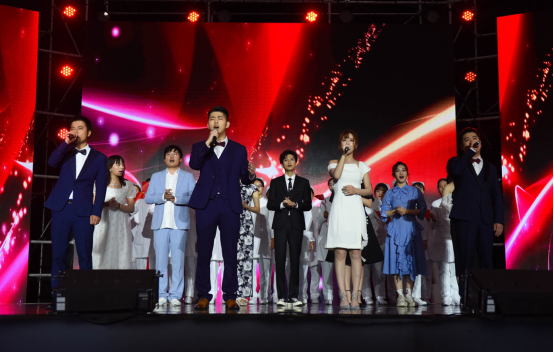 时代强音致敬北大医学 虎牙直播《真正的歌手》校园巡演首场开唱(图4)