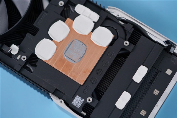 3199元游戏新神器！RTX 4060 Ti图赏(图18)